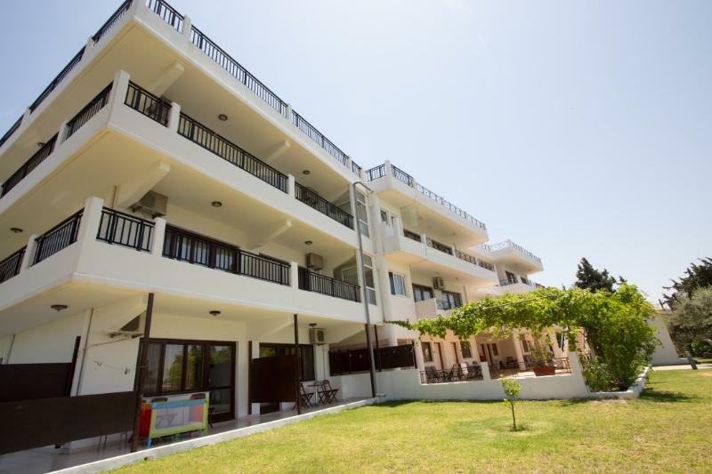 Helena Christina Aparthotel Asgourou Exterior foto